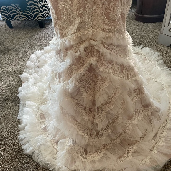 Wedding dress size 14 - Picture 6 of 10